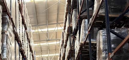 Andenes de carga de un centro de distribución de 4 Level Logistics